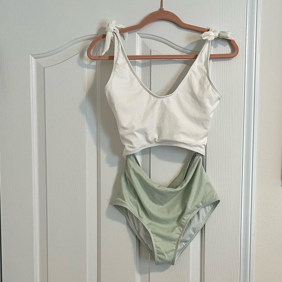 SHEIN One Piece Swimsuit - Picture 2 of 12